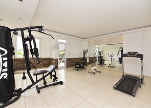 شقة غرفة وصالة مفروشة - ضمن مجمع سكني في كاستل / الانيا 