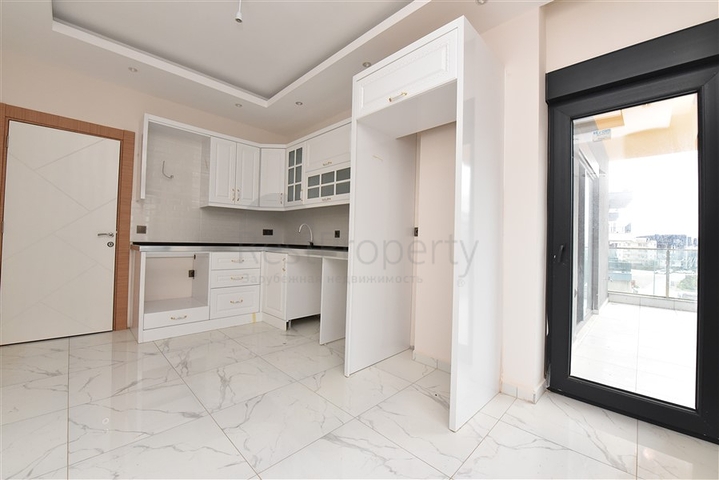 شقة عائلية -3 غرف وصالة مع مطبخ منفصل -في اوبا / الانيا 