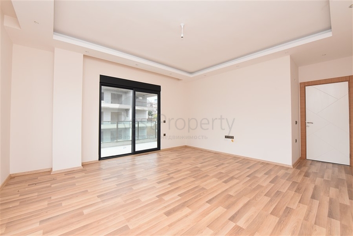 شقة عائلية -3 غرف وصالة مع مطبخ منفصل -في اوبا / الانيا 