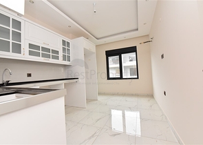 شقة عائلية -3 غرف وصالة مع مطبخ منفصل -في اوبا / الانيا 