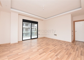 شقة عائلية -3 غرف وصالة مع مطبخ منفصل -في اوبا / الانيا 