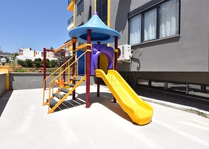 شقة عائلية -3 غرف وصالة مع مطبخ منفصل -في اوبا / الانيا 