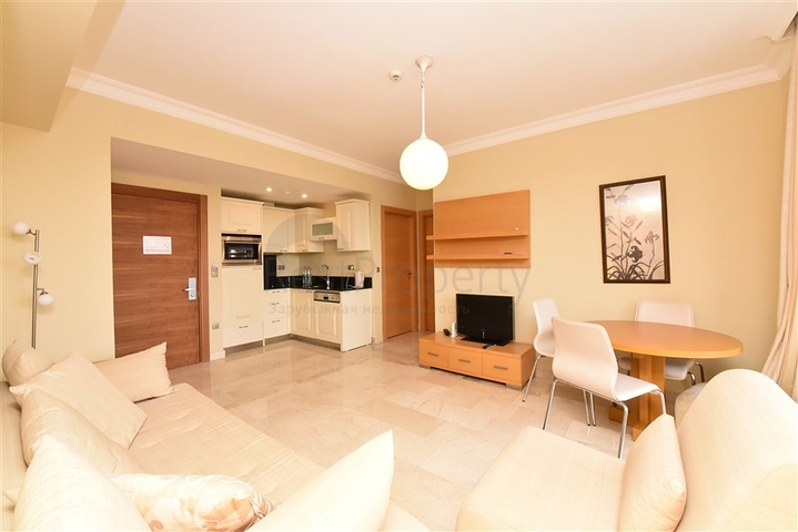 اطلالة بحر - شقة غرفتين وصالة مفروشة -ضمن مجمع 5 نجوم - في كارجيجاك / الانيا 