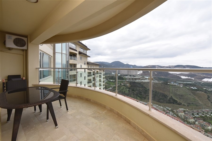 اطلالة بحر - شقة غرفتين وصالة مفروشة -ضمن مجمع 5 نجوم - في كارجيجاك / الانيا 