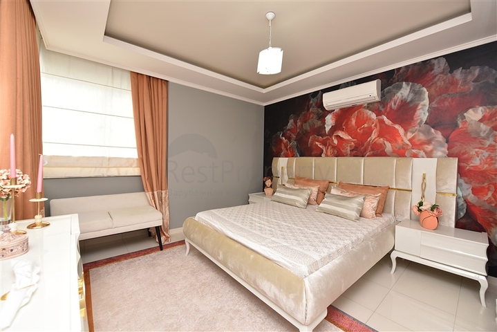 مجمع على البحر مباشرة - شقة مفروشة غرفة وصالة - خدمات متكاملة ضمن المجمع - كاستل / الانيا 