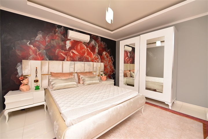 مجمع على البحر مباشرة - شقة مفروشة غرفة وصالة - خدمات متكاملة ضمن المجمع - كاستل / الانيا 