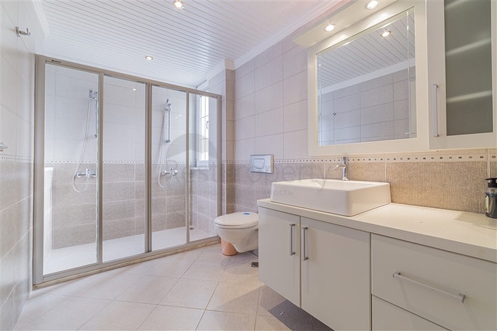 اطلالة مفتوحة - دوبلكس 3 غرف وصالة ضمن منطقة هادئة في جيكجلي / الانيا