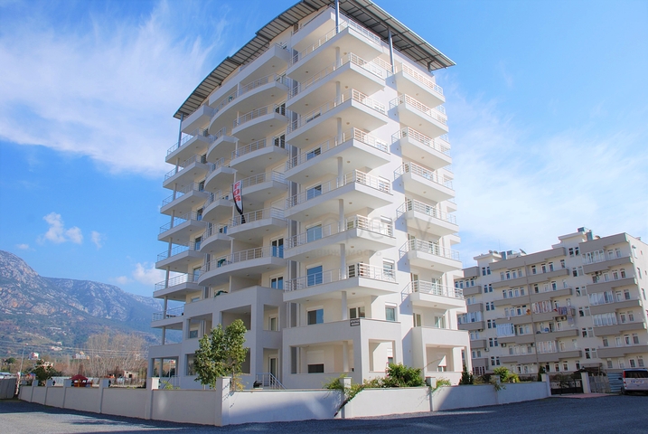 اطلالة مفتوحة -دوبلكس غرفتين وصالة ضمن مجمع سكني في محمودلار/ الانيا 