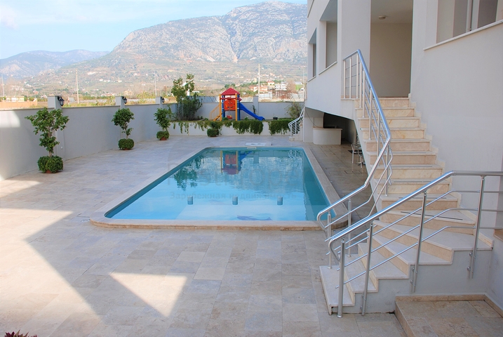 اطلالة مفتوحة -دوبلكس غرفتين وصالة ضمن مجمع سكني في محمودلار/ الانيا 