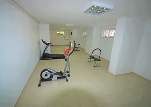 اطلالة مفتوحة -دوبلكس غرفتين وصالة ضمن مجمع سكني في محمودلار/ الانيا 