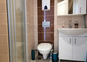 سعر مناسب - شقة غرفة وصالة مفروشة - في محمودلار/ الانيا 