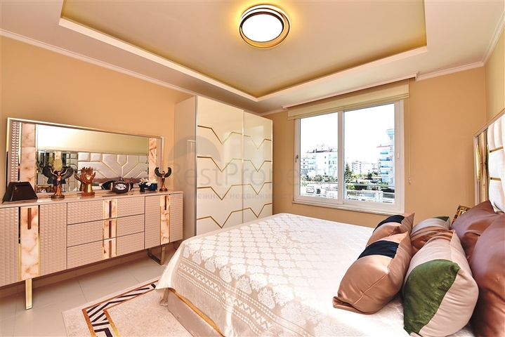 مجمع على البحر مباشرة - شقة غرفتين وصالة مفروشة - في كاستل / الانيا 