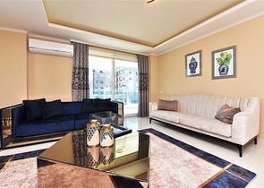 مجمع على البحر مباشرة - شقة غرفتين وصالة مفروشة - في كاستل / الانيا 