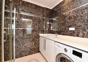 مجمع على البحر مباشرة - شقة غرفتين وصالة مفروشة - في كاستل / الانيا 