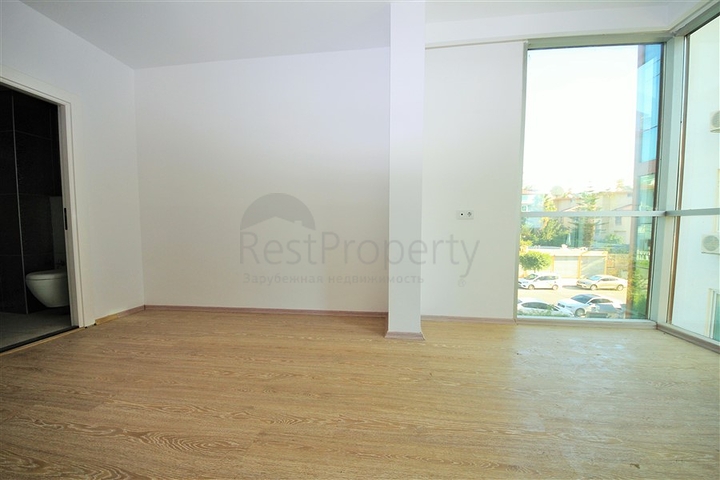 شقة على النهر في الانيا - غرفتين وصالة ضمن مجمع سكني في كاستل / الانيا 