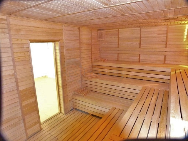 شقة على النهر في الانيا - غرفتين وصالة ضمن مجمع سكني في كاستل / الانيا 