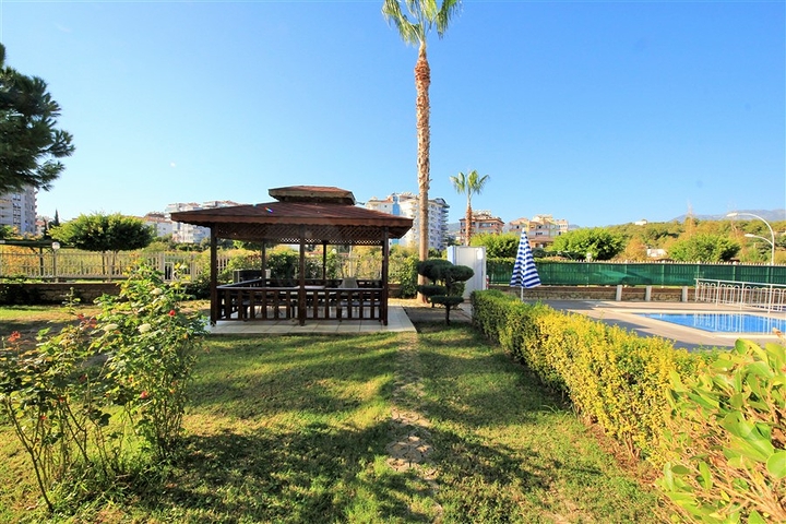 شقة على النهر في الانيا - غرفتين وصالة ضمن مجمع سكني في كاستل / الانيا 