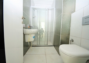 شقة على النهر في الانيا - غرفتين وصالة ضمن مجمع سكني في كاستل / الانيا 