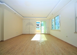 شقة على النهر في الانيا - غرفتين وصالة ضمن مجمع سكني في كاستل / الانيا 