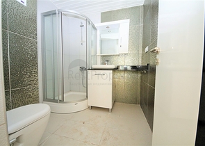 شقة على النهر في الانيا - غرفتين وصالة ضمن مجمع سكني في كاستل / الانيا 