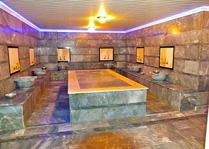 شقة على النهر في الانيا - غرفتين وصالة ضمن مجمع سكني في كاستل / الانيا 