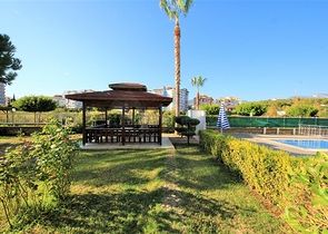 شقة على النهر في الانيا - غرفتين وصالة ضمن مجمع سكني في كاستل / الانيا 