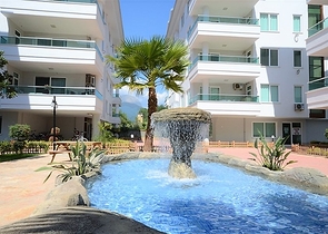 شقة على النهر في الانيا - غرفتين وصالة ضمن مجمع سكني في كاستل / الانيا 