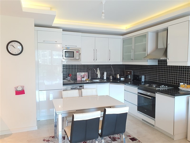 شقة غرفة وصالة مفروشة -ضمن مجمع انيق - في اوبا / الانيا 