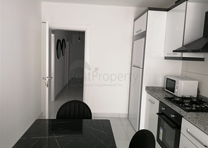 ضمن مجمع فاخر - شقة غرفتين وصالة مفروشة - مطبخ منفصل - في محمودلار / الانيا 