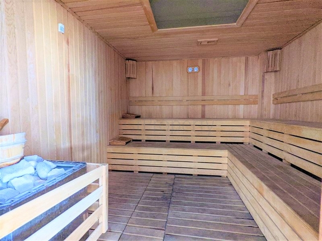 شقة غرفتين وصالة - ضمن مجمع سكني في محمودلار / الانيا 