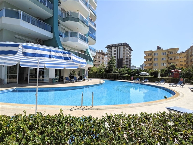 شقة غرفتين وصالة - ضمن مجمع سكني في محمودلار / الانيا 