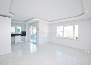 شقة غرفتين وصالة - ضمن مجمع سكني في محمودلار / الانيا 