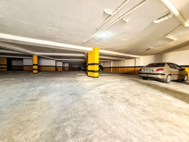 شقة غرفتين وصالة -ضمن مجمع جديد - في مركز الانيا 