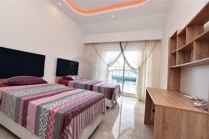 بنتهاوس غرفتين وصالة مفروشة - ضمن مجمع سكني في محمودلار / الانيا 