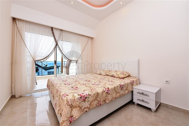 بنتهاوس غرفتين وصالة مفروشة - ضمن مجمع سكني في محمودلار / الانيا 