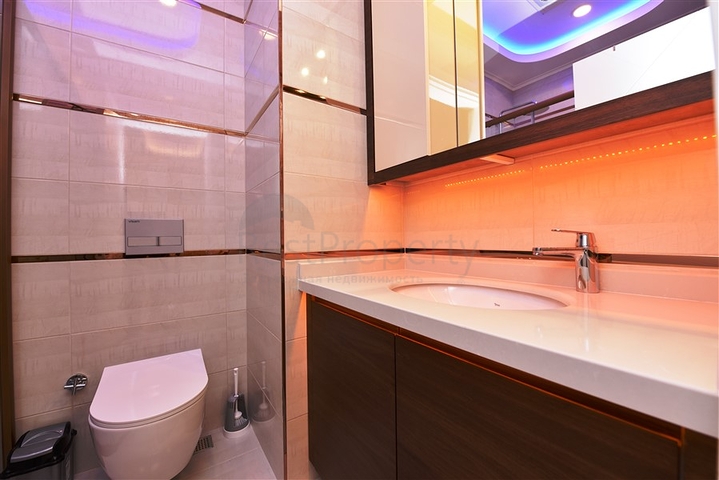 بنتهاوس غرفتين وصالة مفروشة - ضمن مجمع سكني في محمودلار / الانيا 