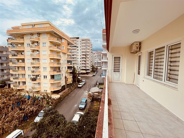 شقة غرفتين وصالة مفروشة - قريبة من البحر والاسواق- في محمودلار / الانيا 