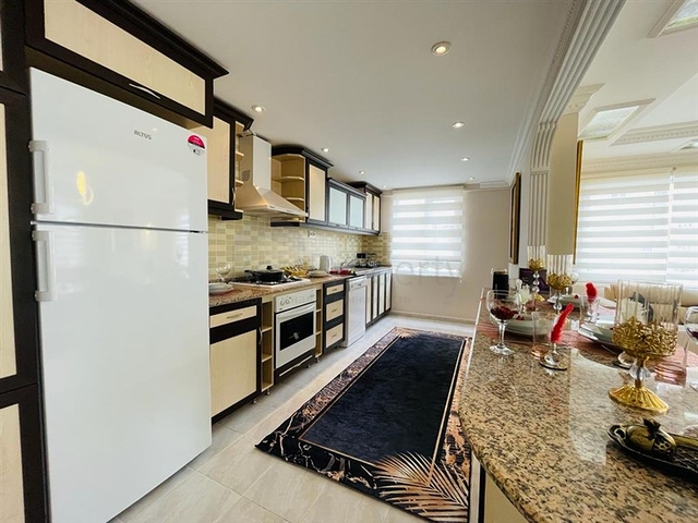 شقة غرفتين وصالة مفروشة - قريبة من البحر والاسواق- في محمودلار / الانيا 