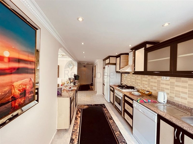 شقة غرفتين وصالة مفروشة - قريبة من البحر والاسواق- في محمودلار / الانيا 