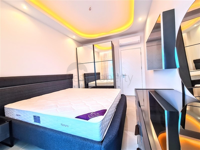 مجمع يضم كافة الخدمات - شقة غرفة وصالة مفروشة - في محمودلار / الانيا 