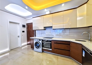 مجمع يضم كافة الخدمات - شقة غرفة وصالة مفروشة - في محمودلار / الانيا 