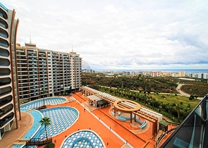 اطلالة بحر - شقة غرفة وصالة مفروشة - ضمن مجمع 5 نجوم في محمودلار / الانيا 