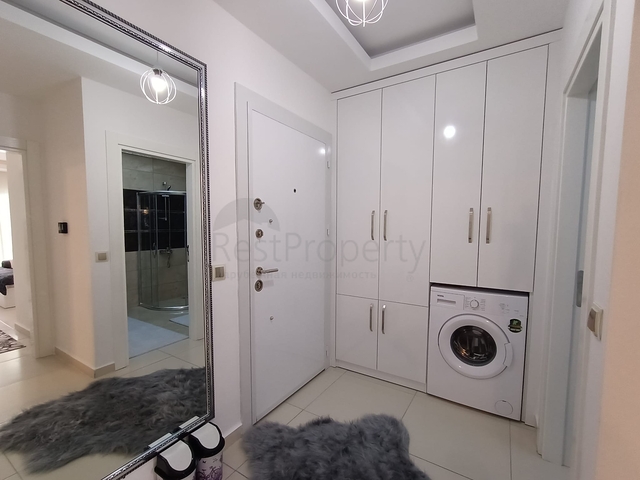 شقة مفروشة - غرفة نوم وصالة -ضمن مجمع يضم خدمات - في محمودلار / الانيا 