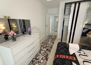 شقة مفروشة - غرفة نوم وصالة -ضمن مجمع يضم خدمات - في محمودلار / الانيا 