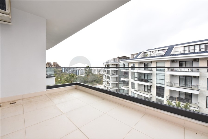 دوبلكس 3 غرف وصالة مفروشة -ضمن مجمع حديث - في كاستل / الانيا 