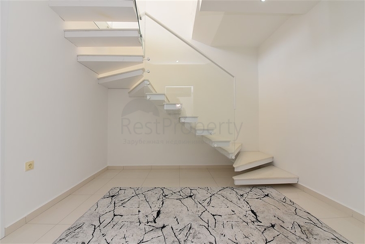 دوبلكس 3 غرف وصالة مفروشة -ضمن مجمع حديث - في كاستل / الانيا 