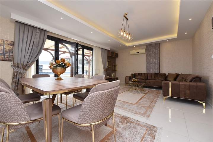 دوبلكس 3 غرف وصالة مفروشة -ضمن مجمع حديث - في كاستل / الانيا 