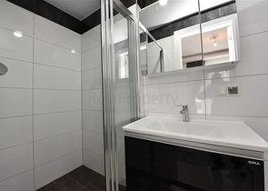 دوبلكس 3 غرف وصالة مفروشة -ضمن مجمع حديث - في كاستل / الانيا 