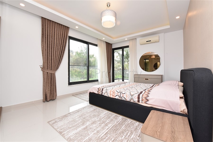 دوبلكس ارضية - 3 غرف وصالة مفروشة - ضمن مجمع 5 نجوم في كاستل / الانيا 