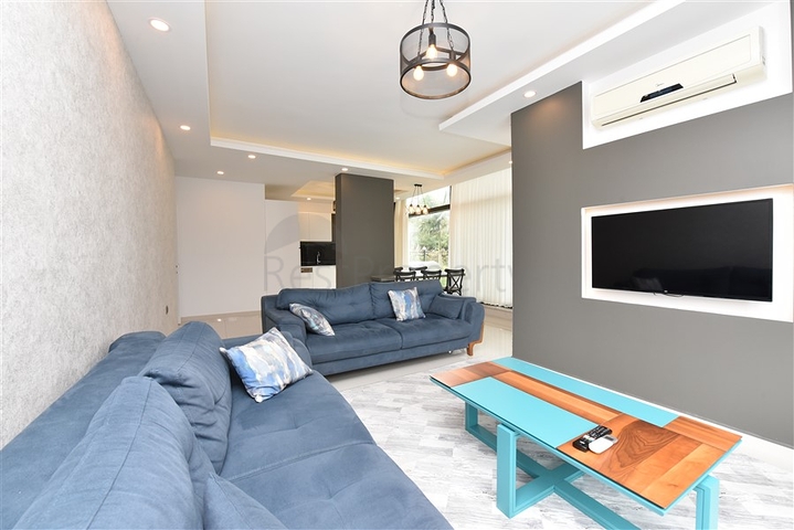 دوبلكس ارضية - 3 غرف وصالة مفروشة - ضمن مجمع 5 نجوم في كاستل / الانيا 